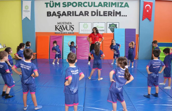 meramin-spor-merkezleri-cocuk-sesleriyle-yankilaniyor-004.jpg
