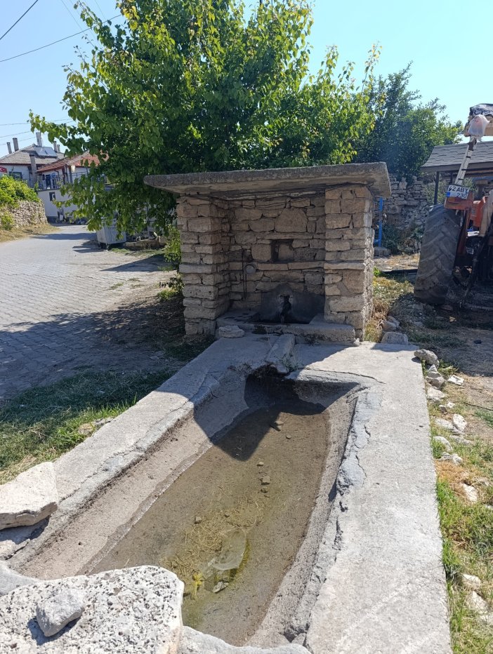 konyanin-kuruyan-cesmesi-yillar-sonra-yeniden-akti.jpg