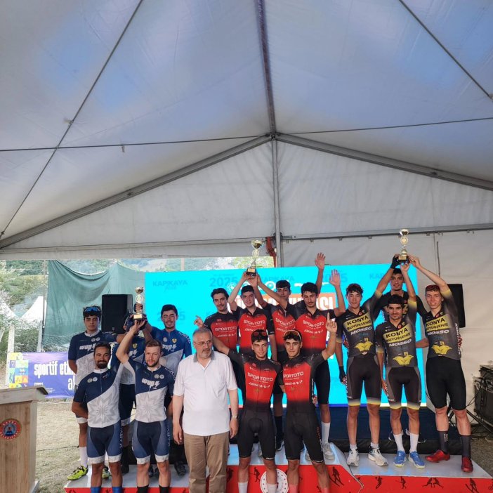 konyali-gencler-memleketine-7-madalya-2-kupa-ile-dondu-001.jpg