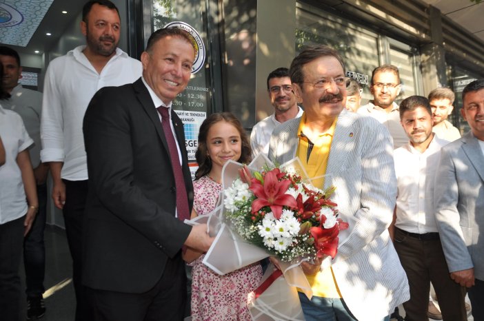 tobb-baskani-rifat-hisarciklioglu-aksehirde-001.webp
