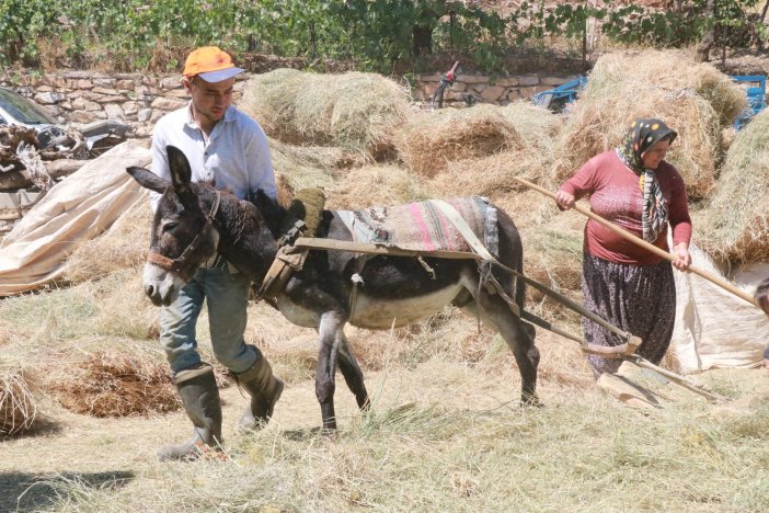 konyali-ciftcilerin-emegi-asirlardir-ayni-alin-teriyle-kazandiriyor-002.jpg