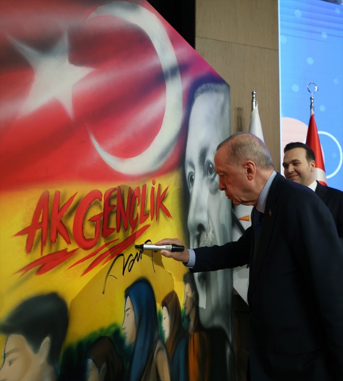 cumhurbaskani-erdogan-yeni-transferleri-ilan-etti.jpg