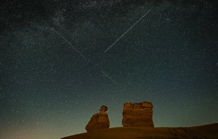 konyanin-dunyaca-unlu-mekaninda-perseid-meteor-yagmuru-buyuledi-007.jpg