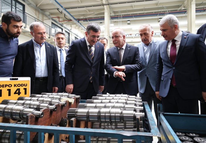 konyanin-sanayi-gucune-cumhurbaskani-yardimcisi-yilmazdan-tam-destek-002.jpeg