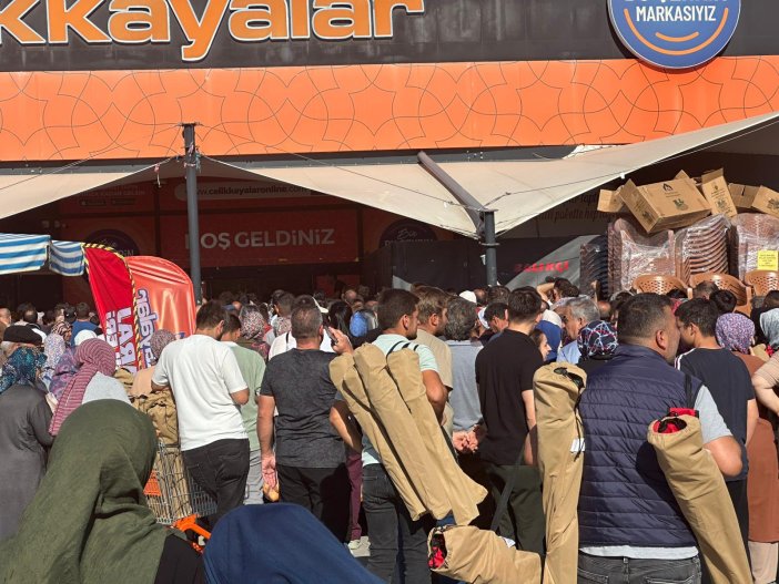 celikkayalar-market-konyalilara-ozel-indirime-start-verdi-006.jpeg