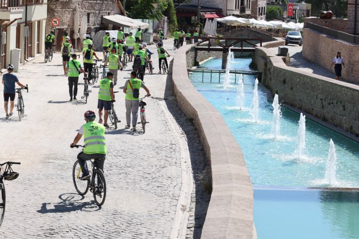 konyada-bisikletle-kesif-turlari-basladi.jpg