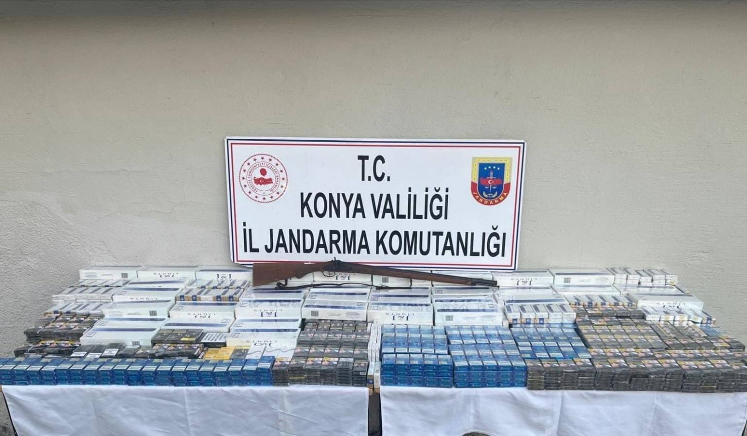 konyada-yolcu-otobusunden-350-kilo-kacak-tutun-cikti.jpeg