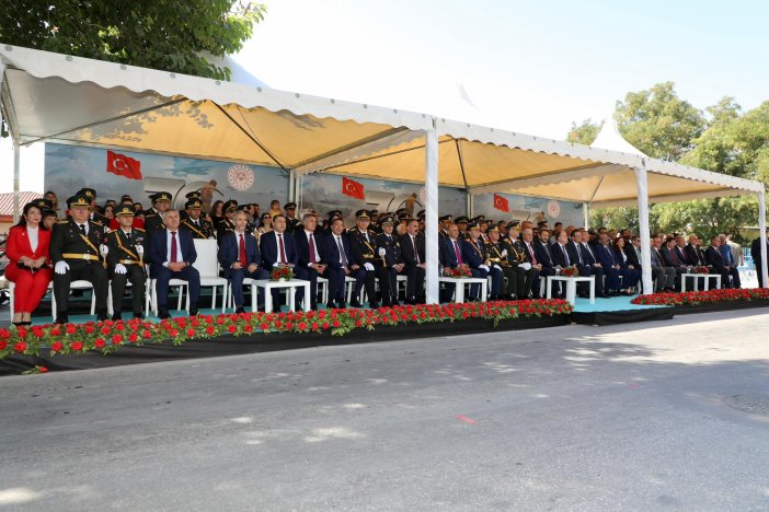 konyada-30-agustos-zafer-bayrami-coskusu-001.jpg