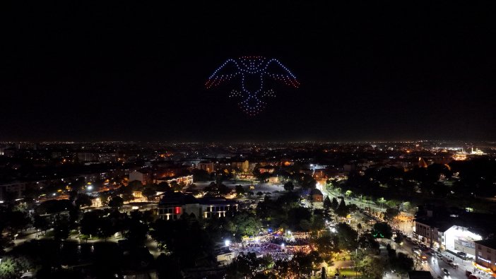 konyada-dronlar-zafer-bayrami-icin-havalandi.jpg