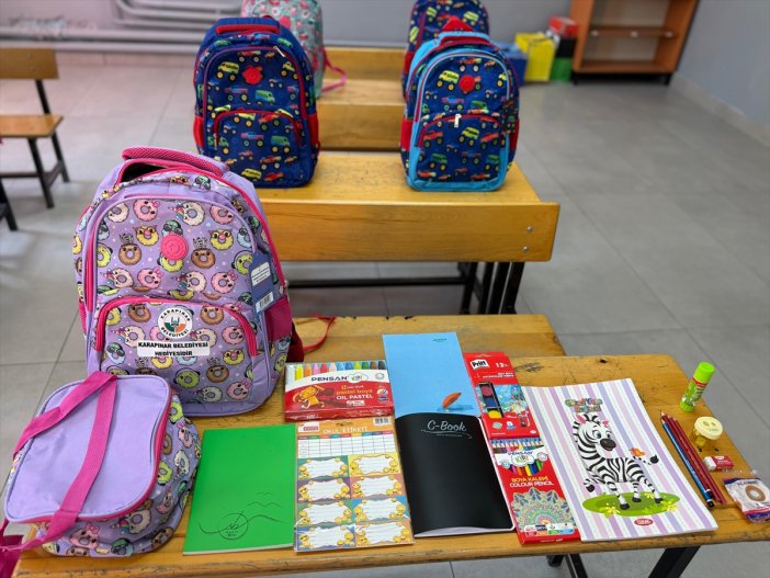 aa-20250901-38989979-38989973-karapinarda-900-birinci-sinif-ogrencisine-kirtasiye-destegi.jpg