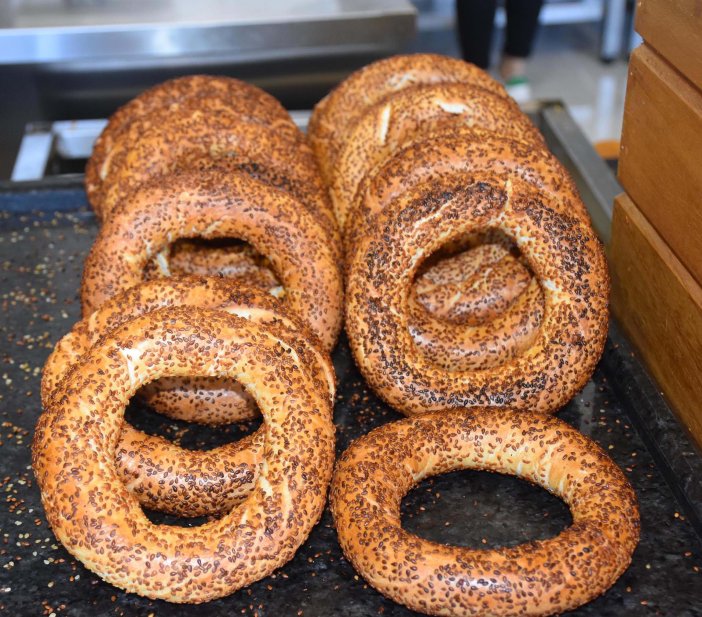 bir-ilimizde-simit-20-lira-oldu.jpg