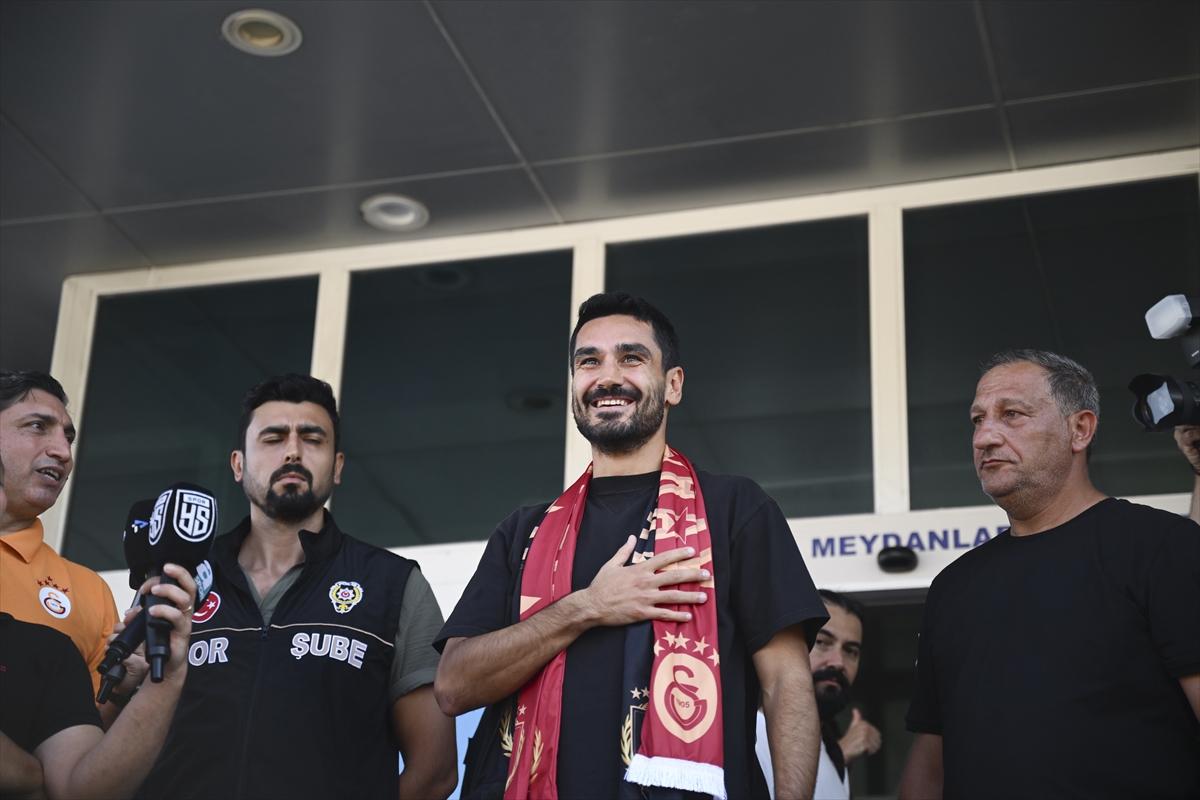 ilkay-gundogan-istanbulda-taraftarin-coskusu-zirvede.jpg