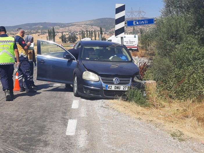konya-plakali-otomobil-kaza-yapti-1-olu-2-yarali-001.jpg