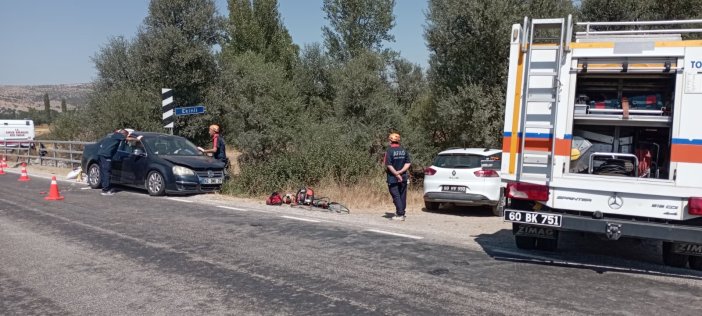 konya-plakali-otomobil-kaza-yapti-1-olu-2-yarali-003.jpg
