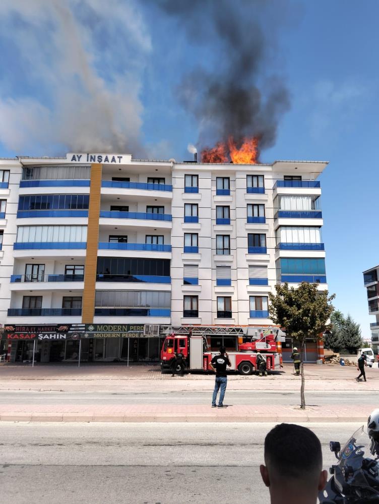 konyada-5-katli-binada-yangin-panigi.jpg