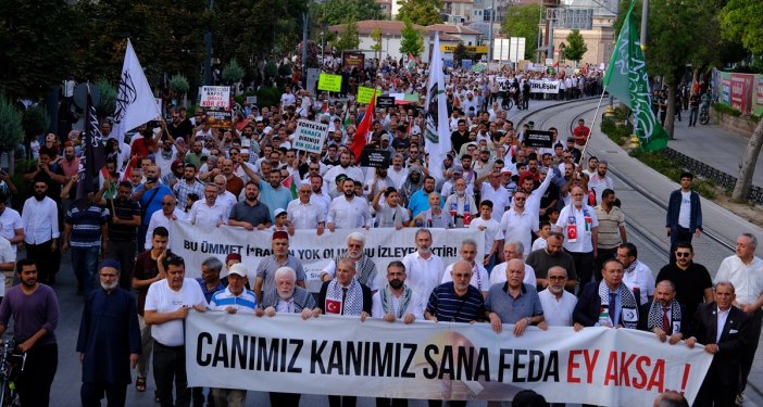 konya-ve-aksarayda-gazze-icin-tek-yurek-binlerce-kisi-yurudu-002.jpg