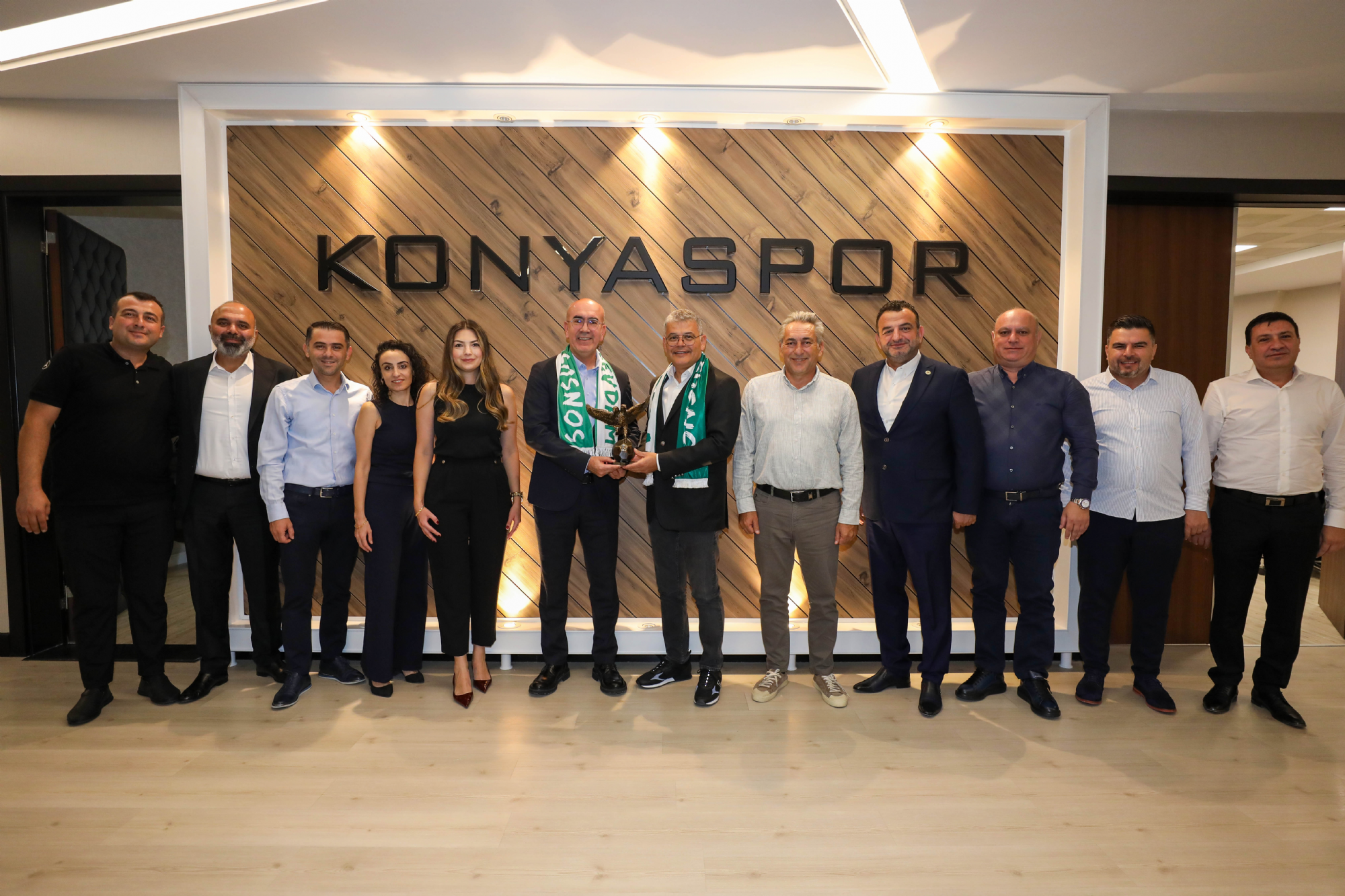 konyaspor-baskani-atikere-yogun-ziyaret.png