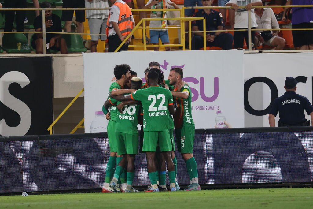 konyaspor-alanyaspor-karsisinda-seriyi-bozmak-istiyor.jpg