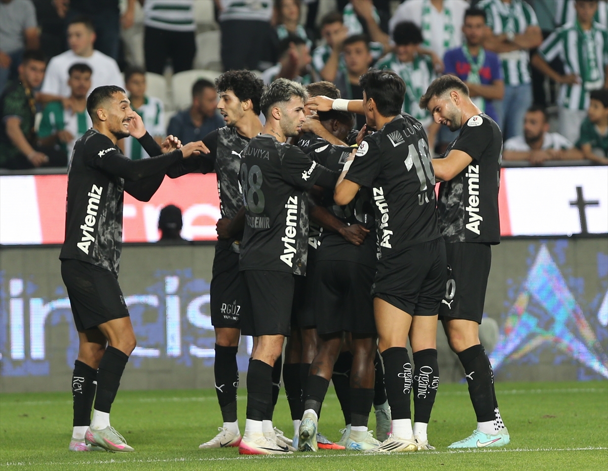 konyaspor-evinde-alanyaspora-boyun-egdi-002.jpg