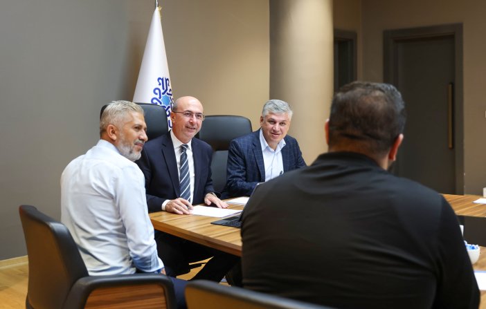 baskan-pekyatirmaci-hizmet-kalitesini-artirmak-icin-kollari-sivadi-001.jpg