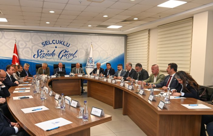 selcuklunun-vizyon-projeleri-bursa-heyetini-hayran-birakti-003.jpg