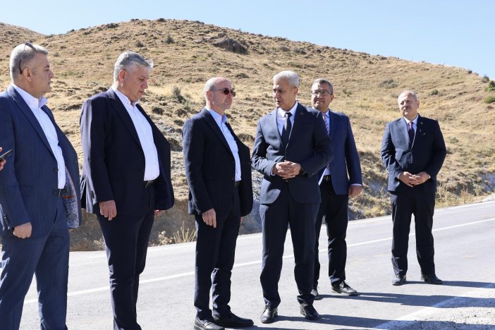 konyanin-iki-onemli-ilcesini-bulusturan-yol-artik-daha-guvenli.jpg