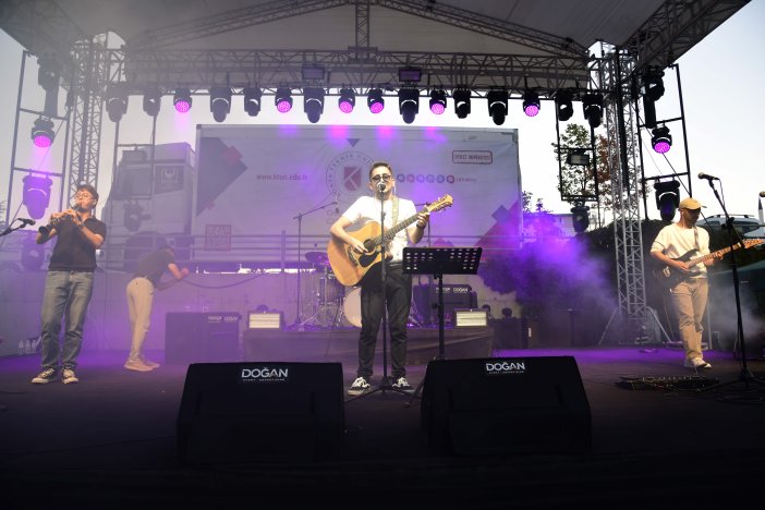 konya-teknik-universitesi-yeni-akademik-yila-festival-coskusuyla-baslangic-001.jpg