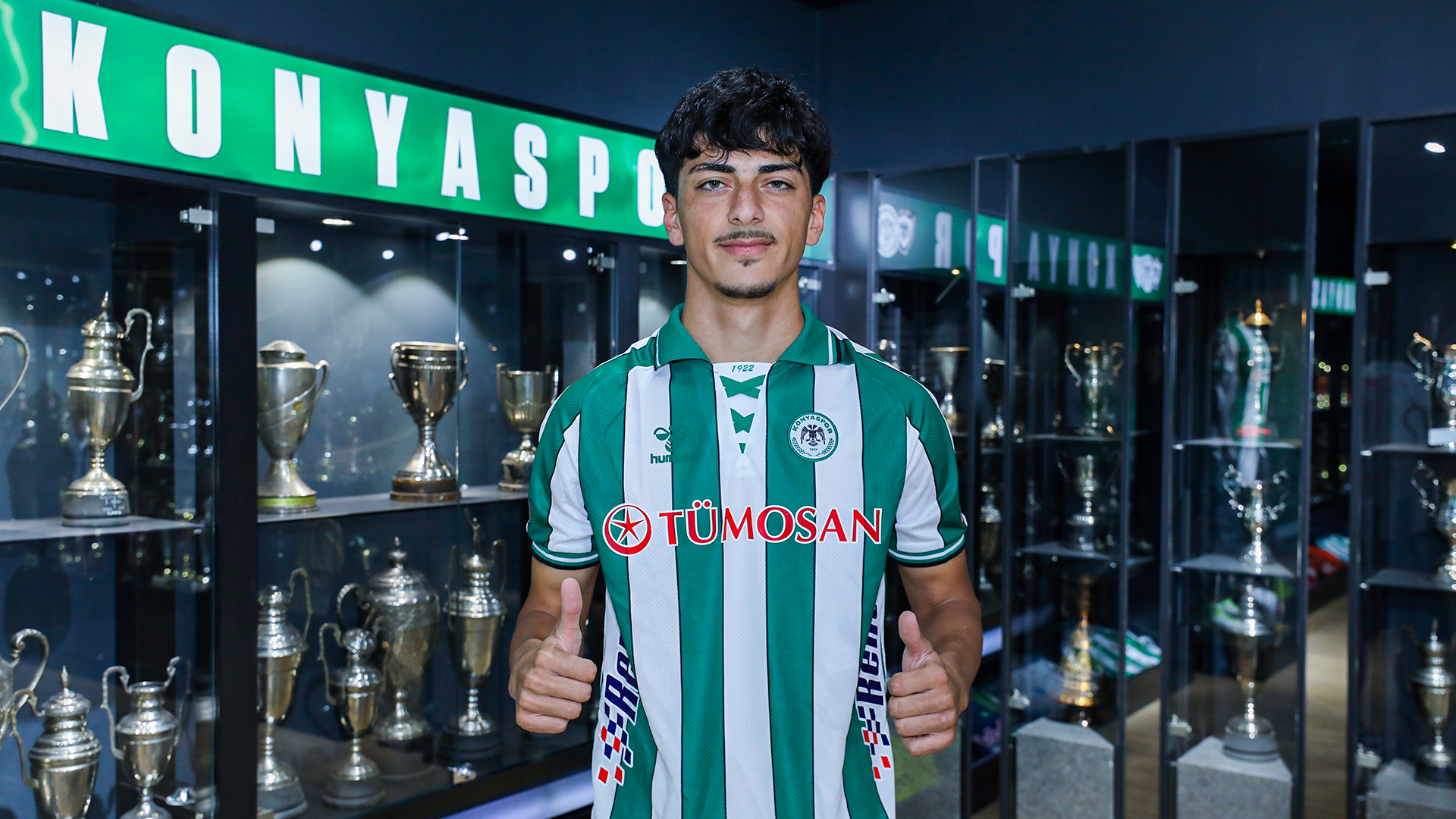 konyaspor-genc-yetenek-ile-profesyonel-sozlesme-imzaladi-002.png