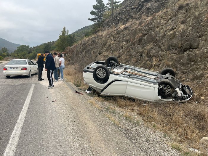 aska-giden-yolda-feci-kaza-olumden-dondu-001.jpg