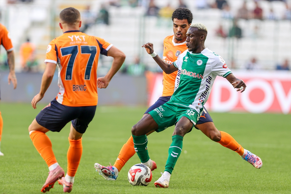konyaspor-basaksehir-l-canli-002.jpg