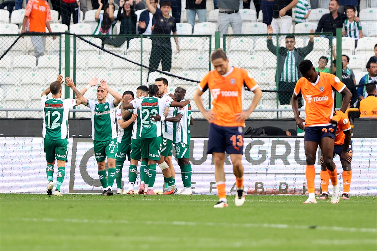 konyaspor-evinde-hakeme-ragmen-kazandi.jpg