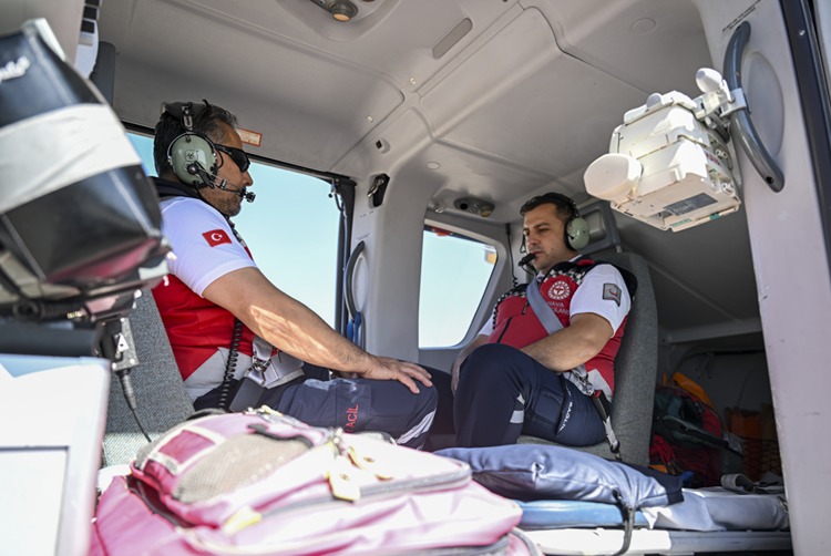 yerli-helikopter-gokbey-hava-ambulans-filosuna-dahil-oluyor-001.jpg