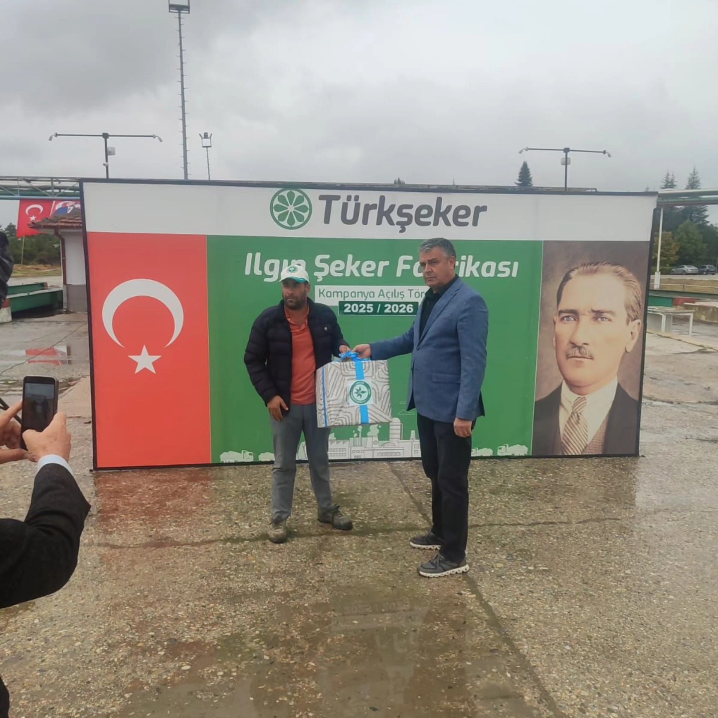 ilgin-seker-fabrikasinda-kampanya-basladi-pancarlar-kantara-cikti-002.jpg