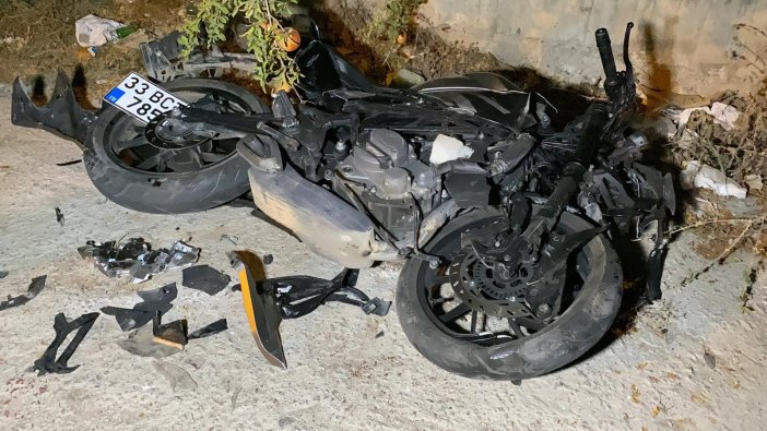otomobille-carpisan-16-yasindaki-motosiklet-surucusu-oldu-002.jpg