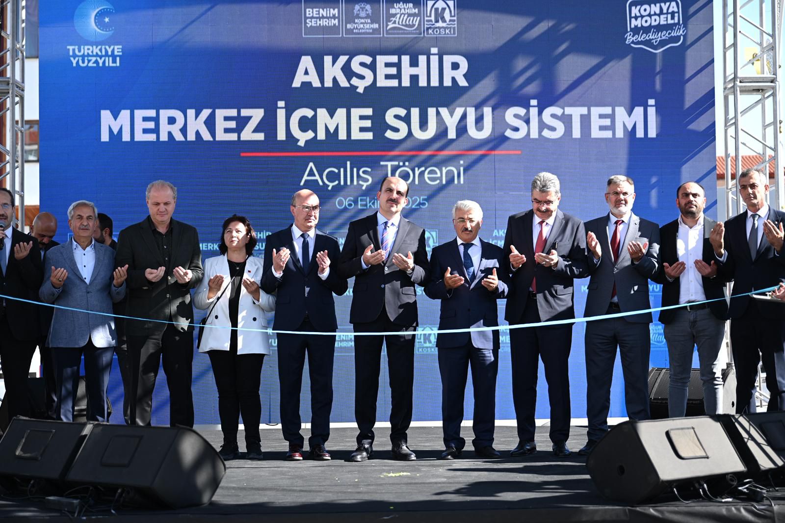 programin-sonunda-iki-isim-aksehirde-faaliyet-gosteren-yerel-basin-temsilcileriyle-de-bir-araya-geldi.jpg