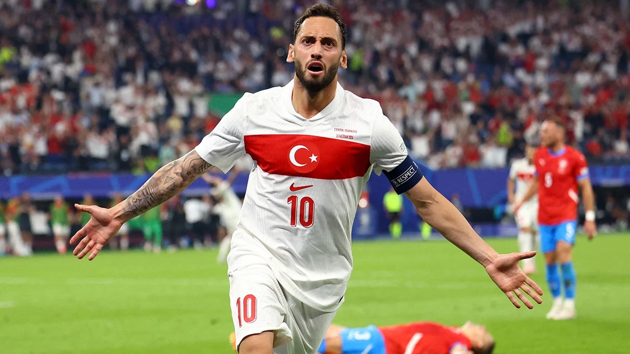 hakan-calhanoglu-milli-takim-tarihine-gecmeye-hazirlaniyor.webp