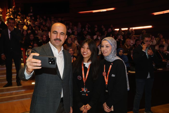 konya-kademe-ile-genclerin-kariyer-hayallerini-destekledi-001.jpg