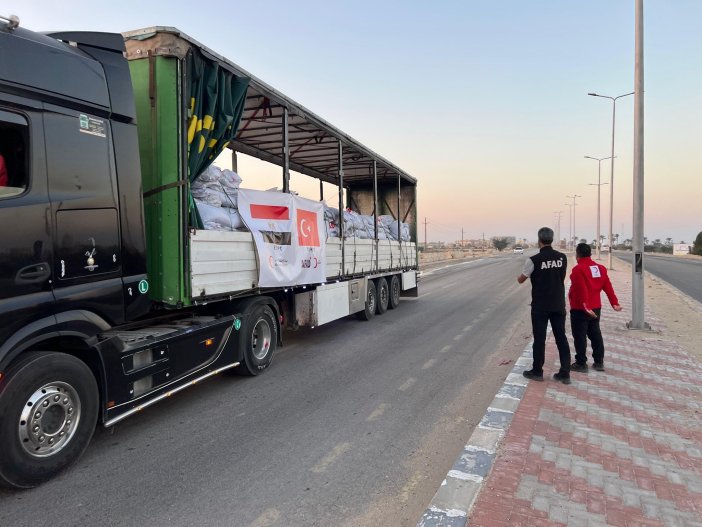 afaddan-gazzeye-bugun-20-tirlik-insani-yardim-sevkiyati-yapilacak.jpg