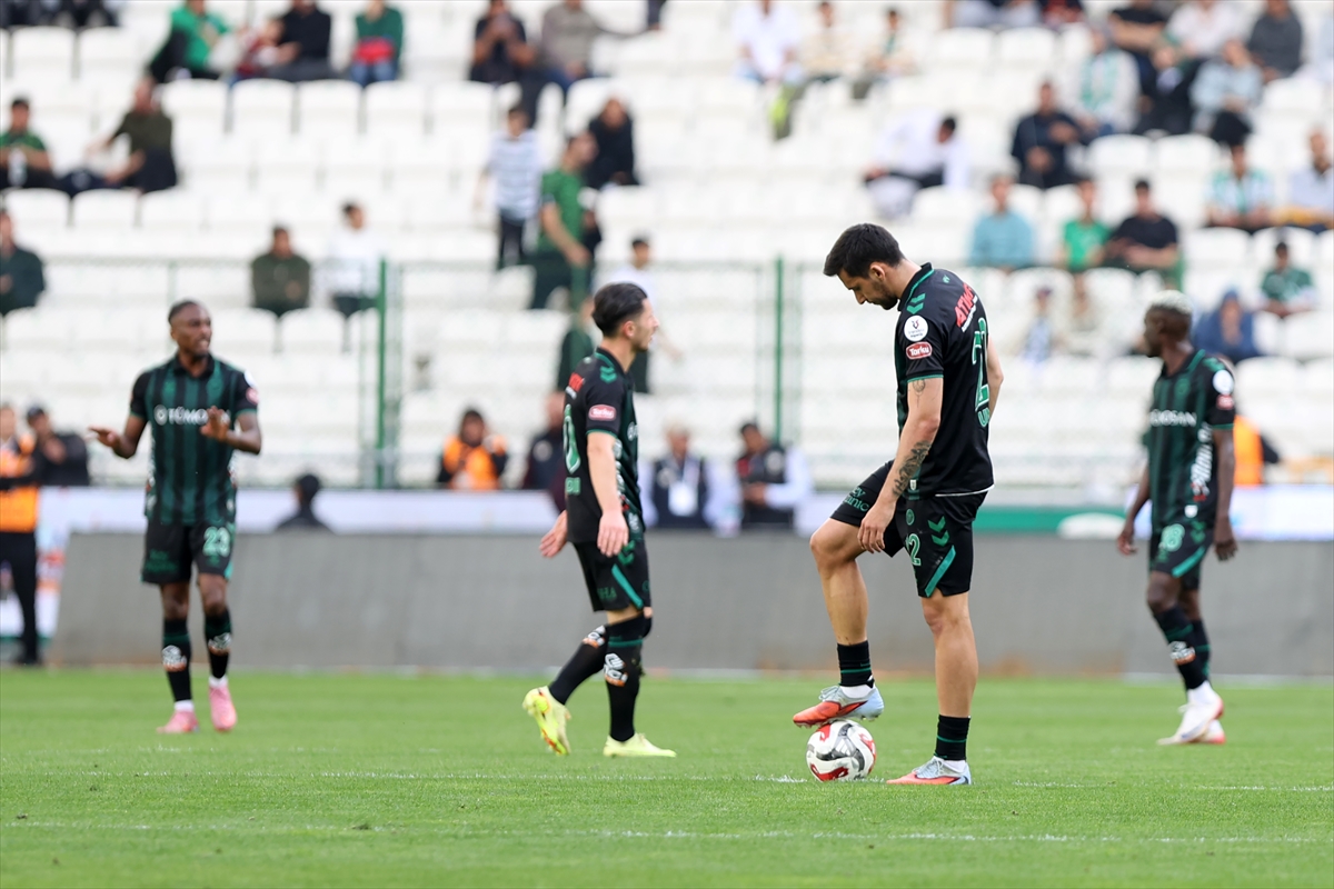 konyaspor-evinde-kocaelispora-direnemedi-003.jpg