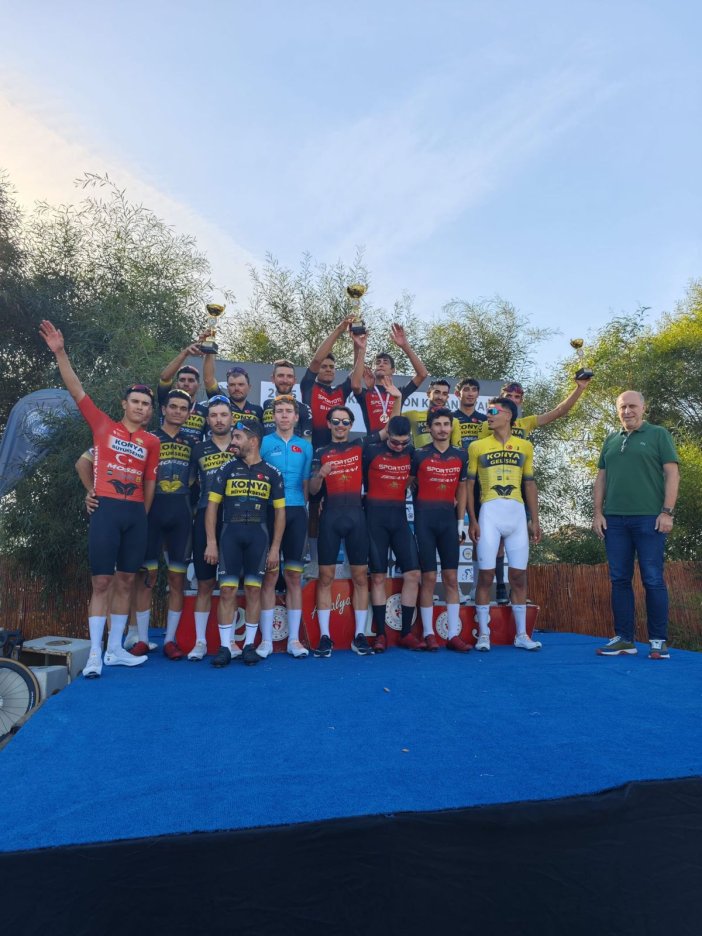 bisiklet-sehri-konyanin-sporculari-antalyadan-madalyayla-dondu-003.jpg
