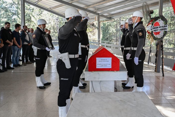 yanginda-hayatini-kaybeden-polis-memuru-memleketinde-topraga-verildi-001.jpg
