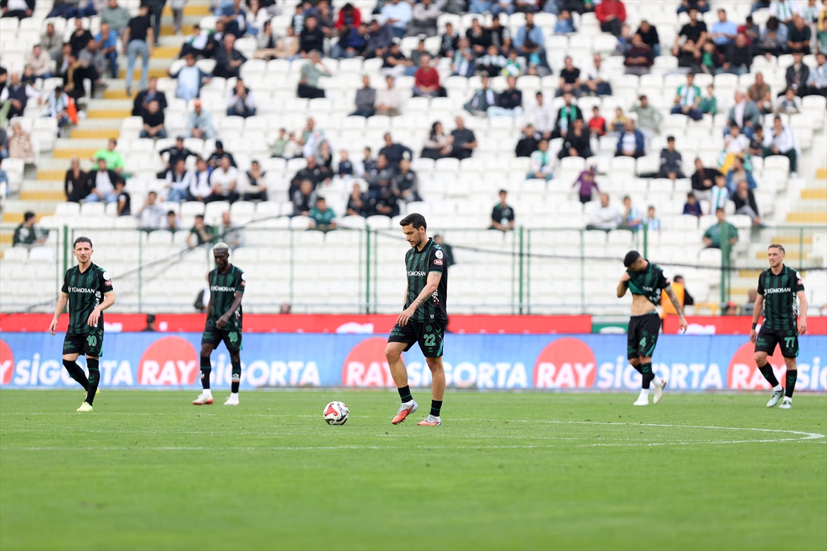 eski-konyaspor-teknik-direktoru-ali-camdali-konyaya-yakismiyor.jpg