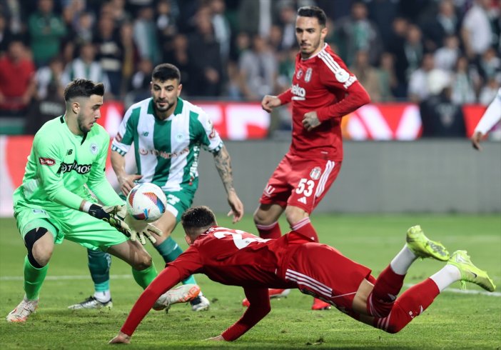 konyaspor-besiktas-rekabetinde-49-perde-001.jpg