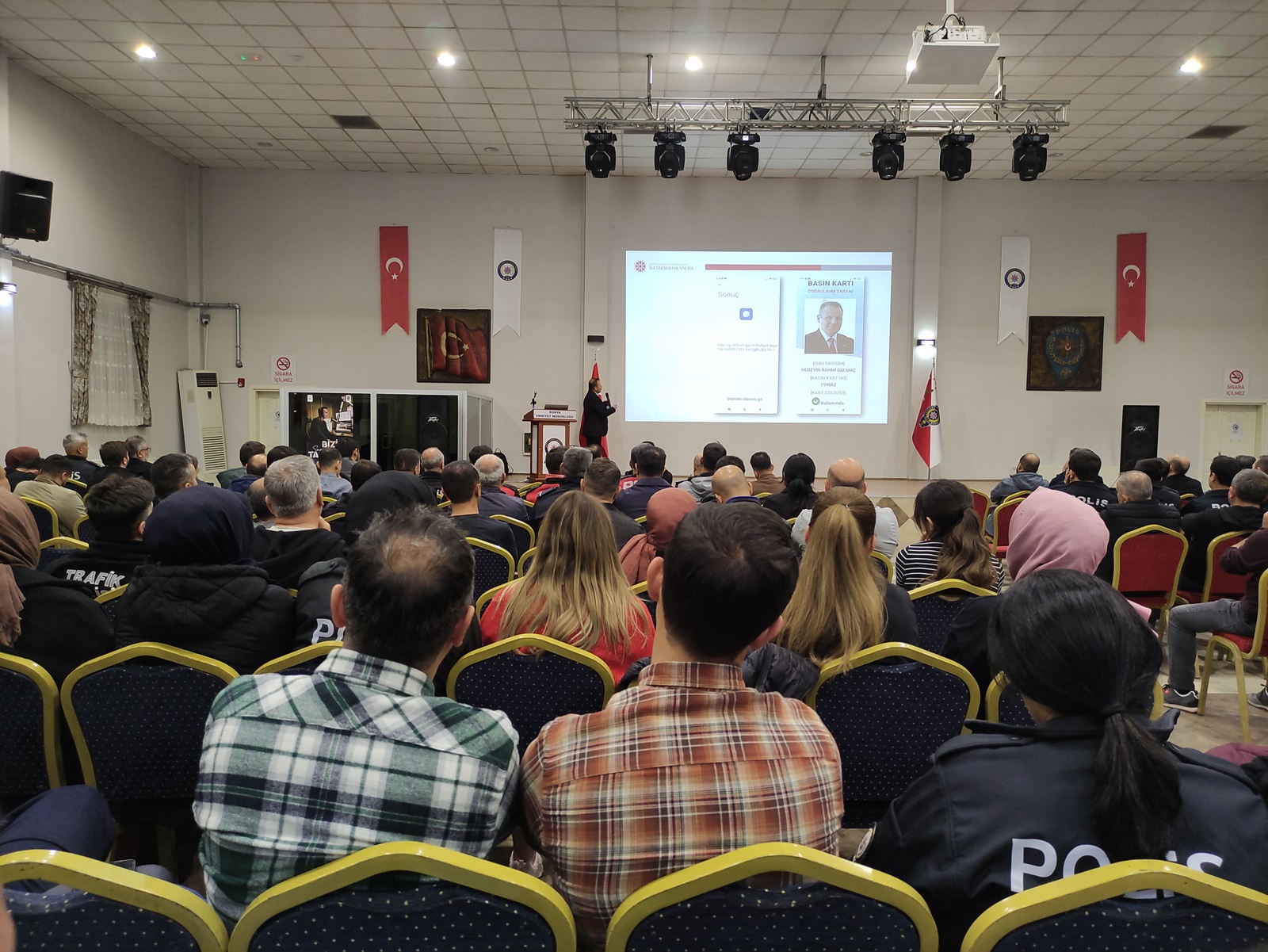 konya-polisi-basin-karti-hakkinda-bilgilendirildi-002.jpg