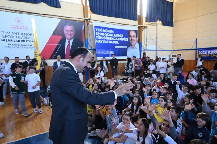 baskan-altay-beysehirde-spor-okullarini-acti-002.jpg