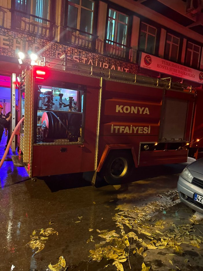 konyada-is-haninda-yangin.jpeg