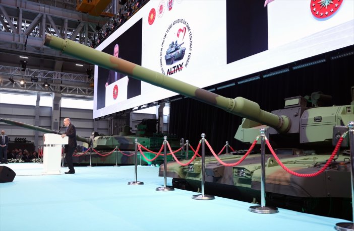 altay-tanki-cumhurbaskani-erdogan-002.jpg