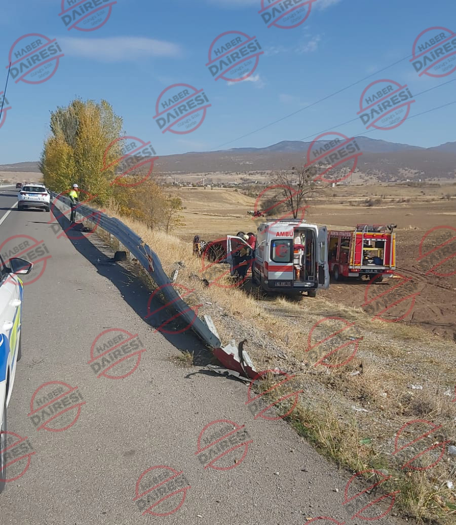 konyada-feci-kaza-anne-oldu-baba-ve-oglu-yarali-003.jpg