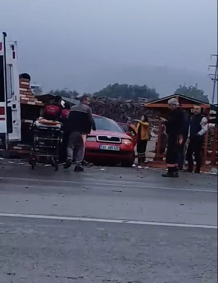 feci-kazada-2-kisi-olurken-4-kisi-yaralandi-001.jpg