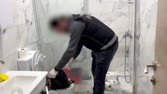 filmleri-aratmayan-operasyon-tuvalete-dokerken-yakalandilar-001.jpg